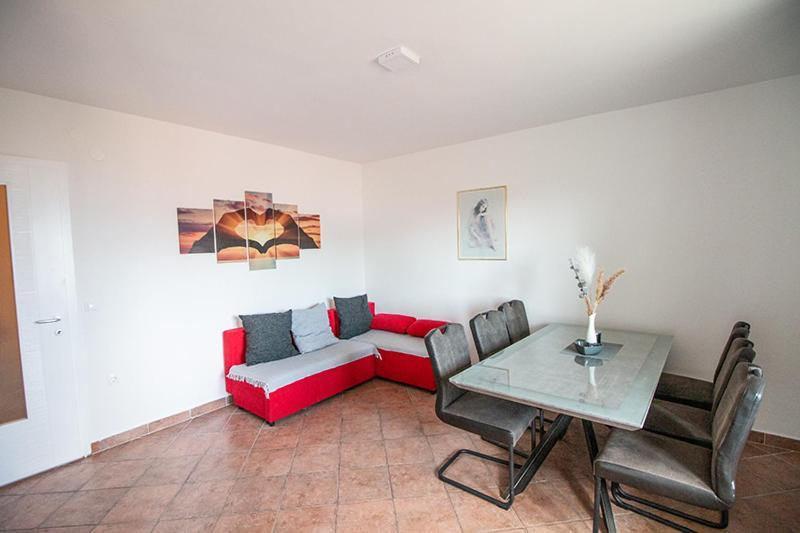 Apartment Zvjezdana Omiš Екстериор снимка