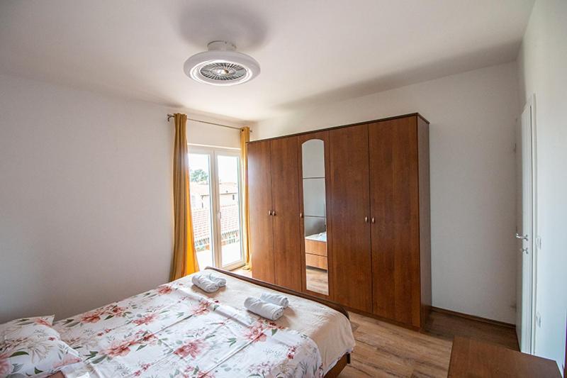 Apartment Zvjezdana Omiš Екстериор снимка